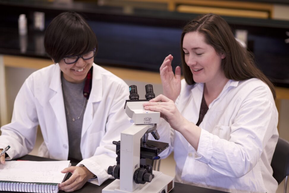 Indigenous students in a biology lab.