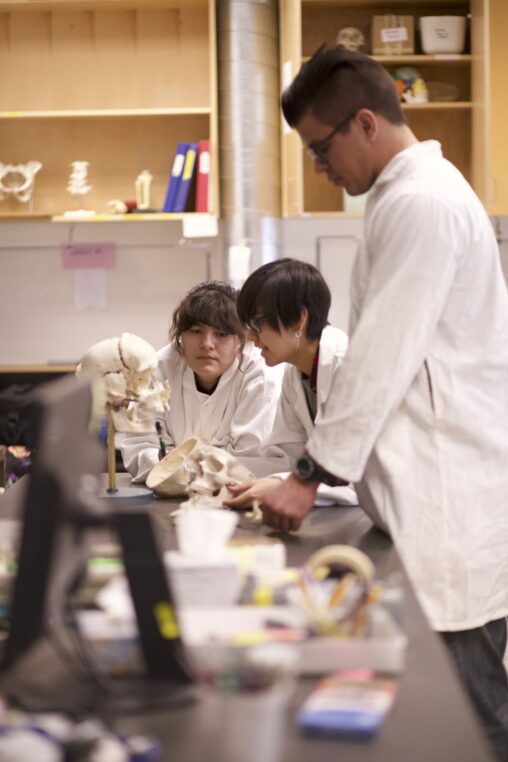 Indigenous students in the laboratory